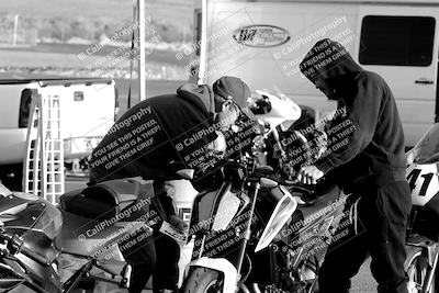 media/Nov-28-2022-Moto Forza (Mon) [[c5a51e62ca]]/Around the Pits/